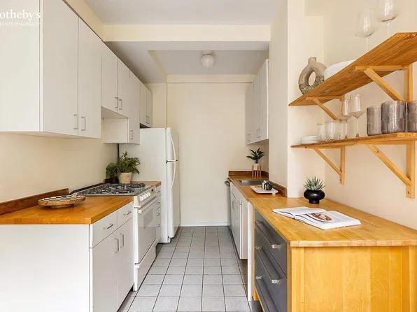 314 W 77th St APT 4B, New York, NY 10024