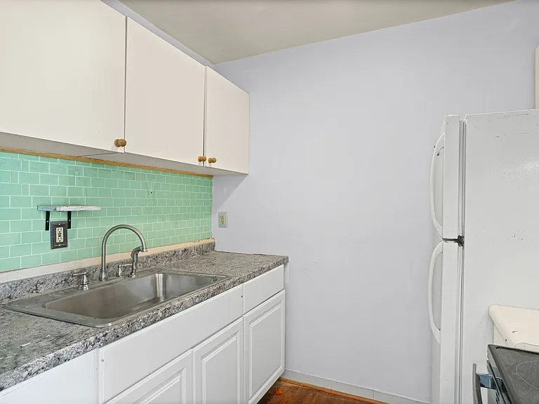 47 Ten Broeck St #B — Photo 14