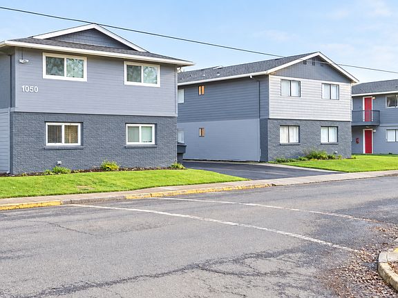 2nd image of 1940 33rd Ave #1960-10