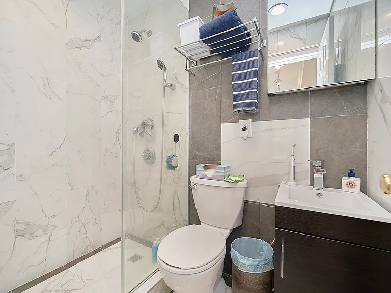 226 W 13th St #8 — Photo 5