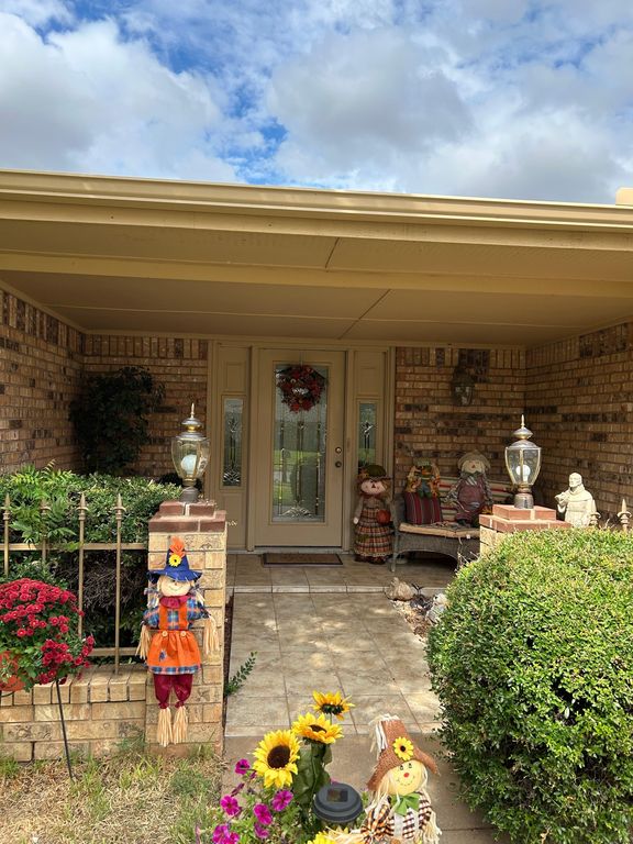 4932 Reginald Dr - Property Image