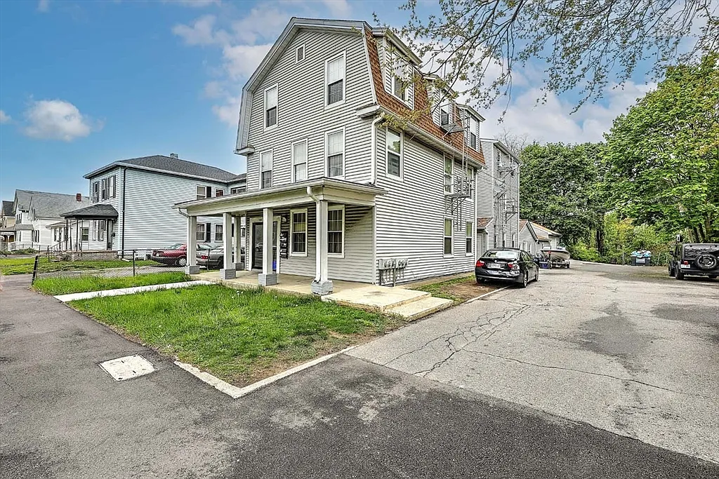 3 bed, 1.5 bath, 900 sqft, $2,295 — Photo 4