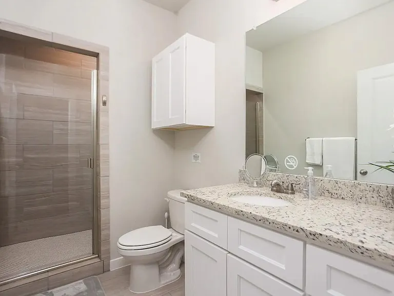 850 E Erie Ave — Photo 22