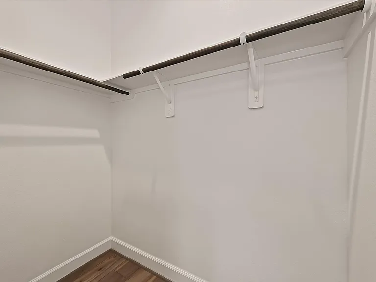 4309 Dickson St #B — Photo 33