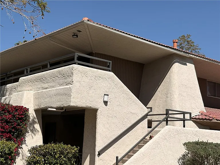 510 N Villa Ct — Photo 33