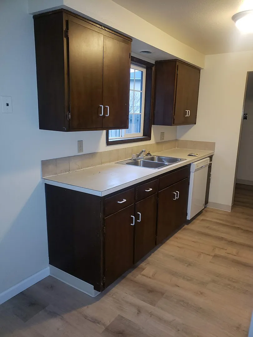Remodeled 2 Bedroom Townhome — Photo 3