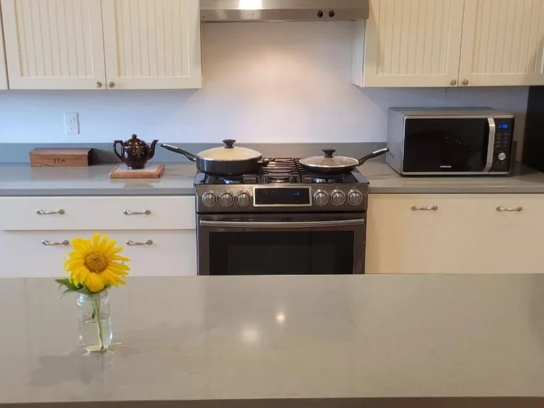 55 Lawrence Rd — Photo 6