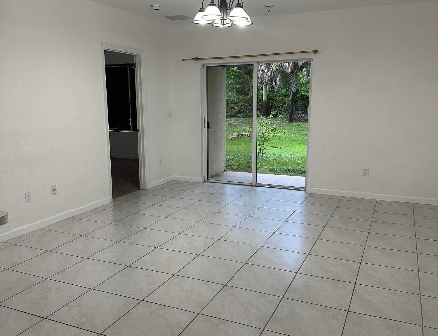 3 bed, 2.0 bath, 1504 sqft, $2,800 — Photo 4