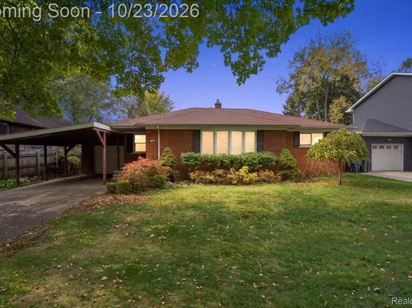 1915 Beech Lane Dr, Troy, MI 48083