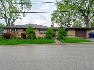 1723 N Hickory St, Crest Hill, IL 60403