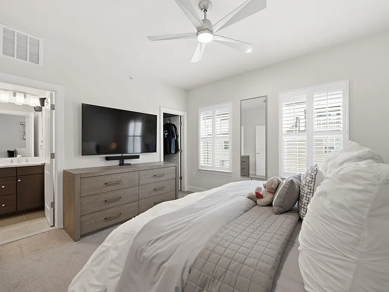 9553 Capital Ln #1 — Photo 10