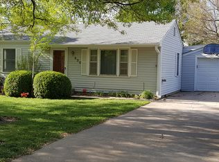 320 E Cedar St, Hesston, KS 67062