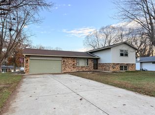 39 Cheyenne Dr, Springfield, IL 62711