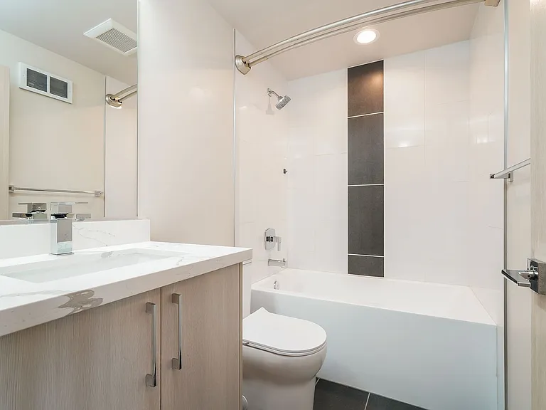 5616C California Ave SW — Photo 23