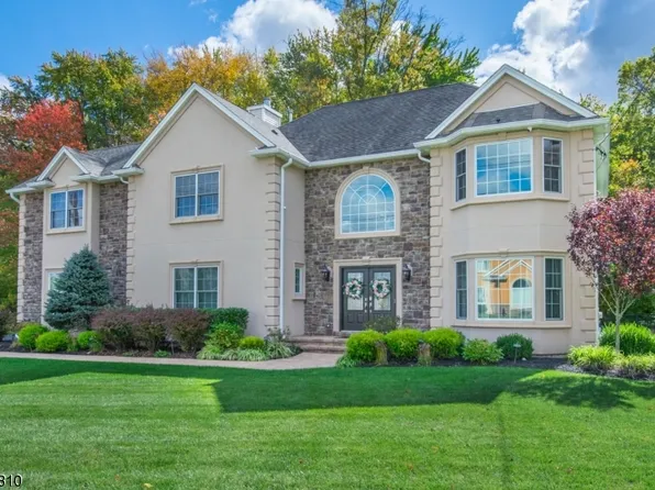 93 Horseneck Rd, Fairfield Twp., NJ 07004