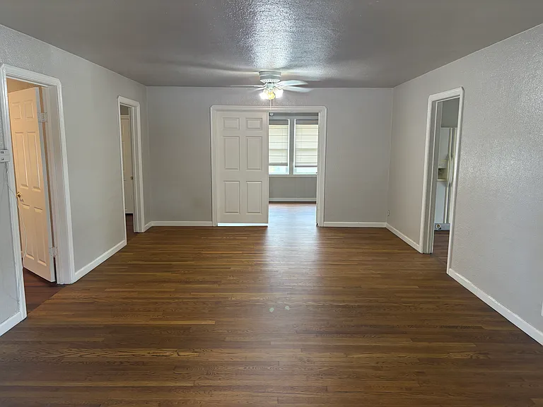 2042 Jackson Ave — Photo 4