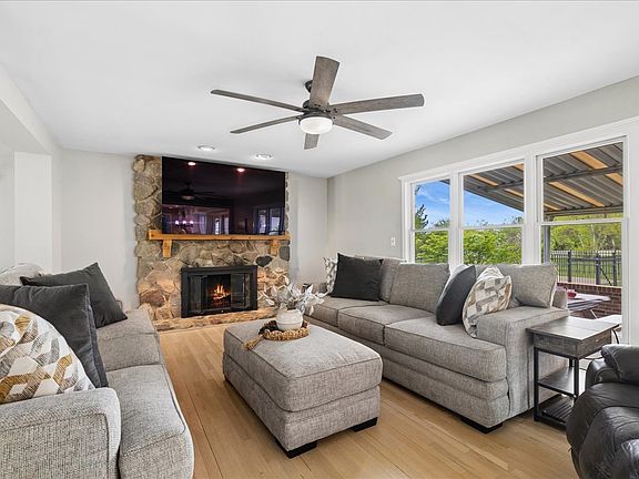3rd image of 1430 Allyson Ct