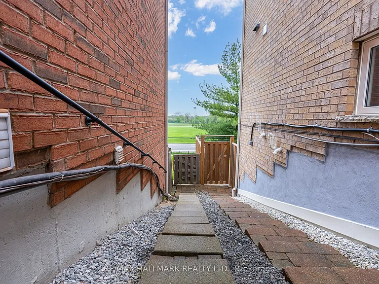 97 Maple Ridge Cres #BASEMENT — Photo 11