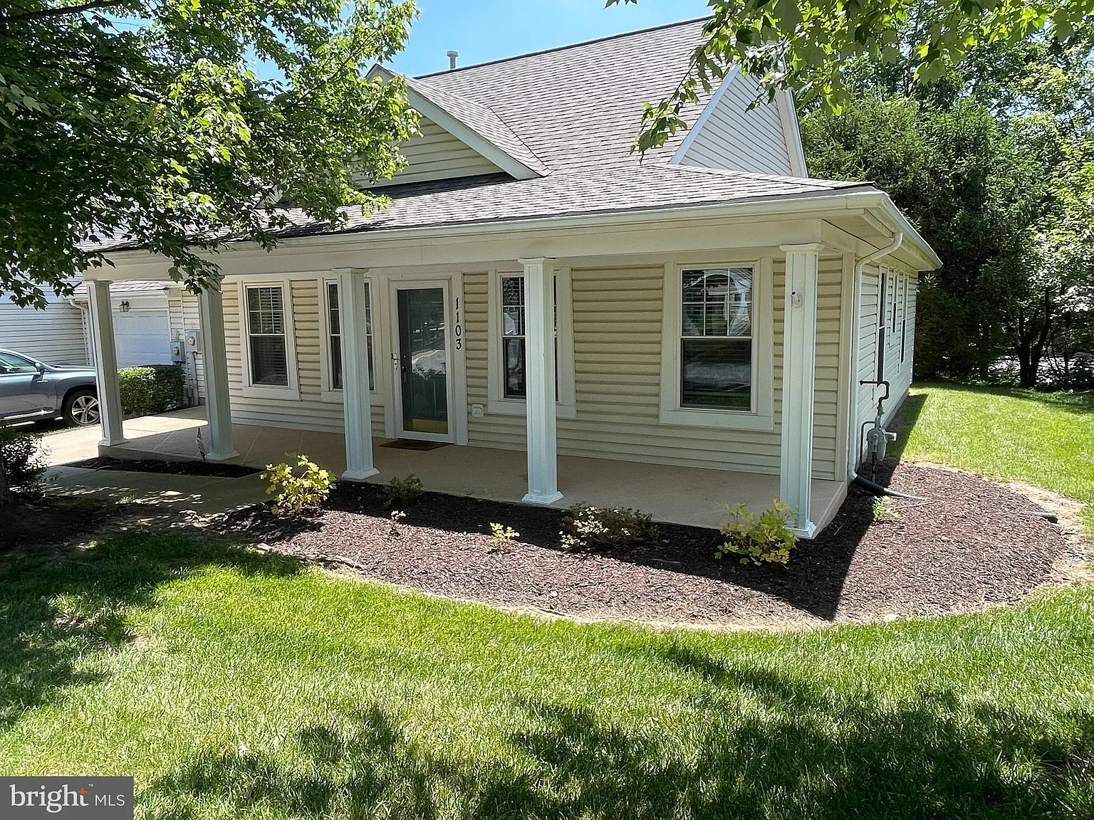 1103 Jousting Way photo 1
