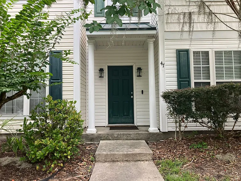 47 Regent Ave — Photo 28