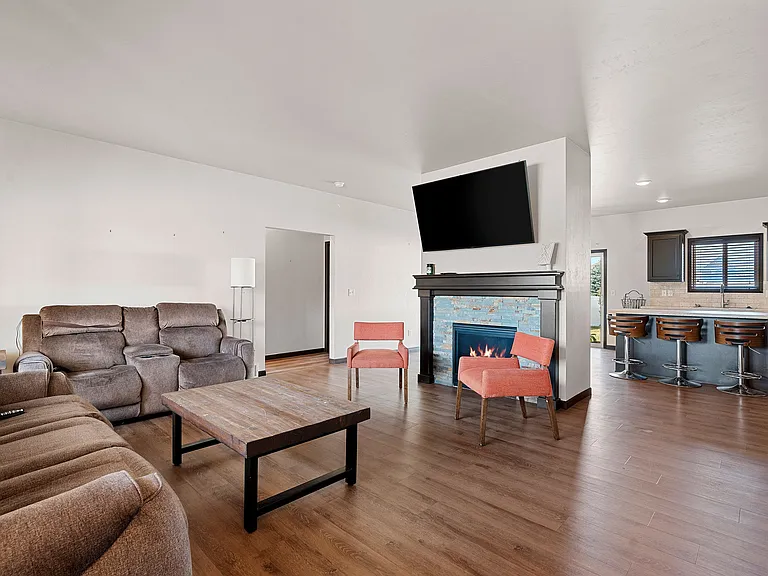 517 Pebblestone Cir — Photo 5