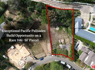 1022 Maroney Ln, Pacific Palisades, CA 90272