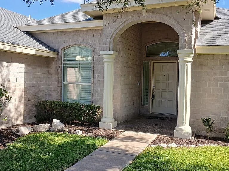 1514 Christian Cir — Photo 2