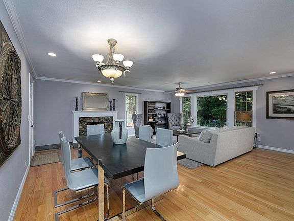 5th image of 6121 Snowberry Ct