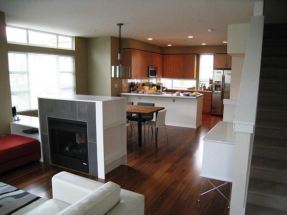 3rd image of 15151 NE 81st Way Unit 101
