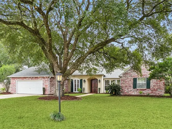1212 Bluewater Dr, Mandeville, LA 70471