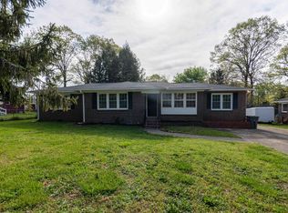 1 Oakdale Dr, Greenville, SC 29617