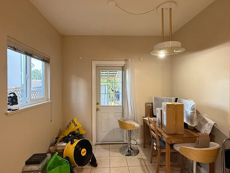 4994 Victory St #MAIN HOUSE — Photo 11