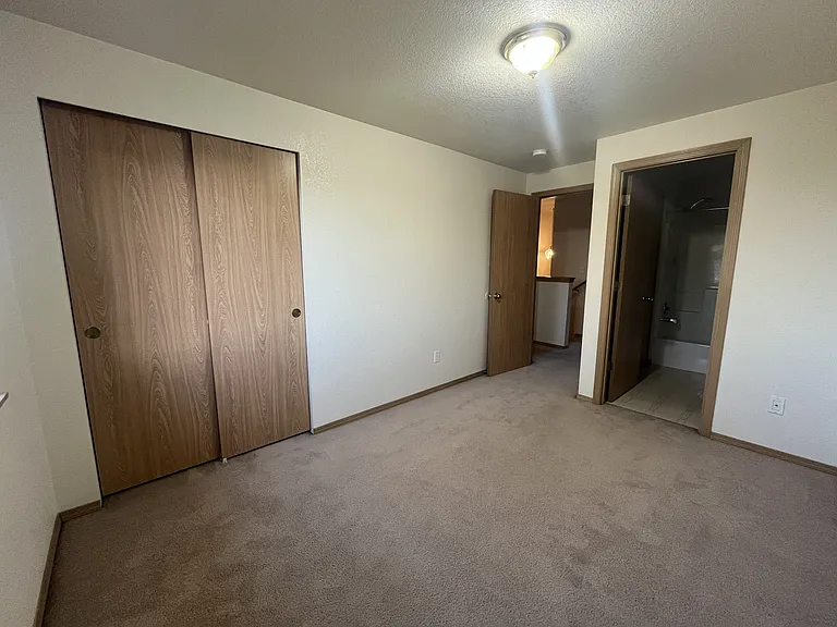 Bedroom with access to hall bathroom