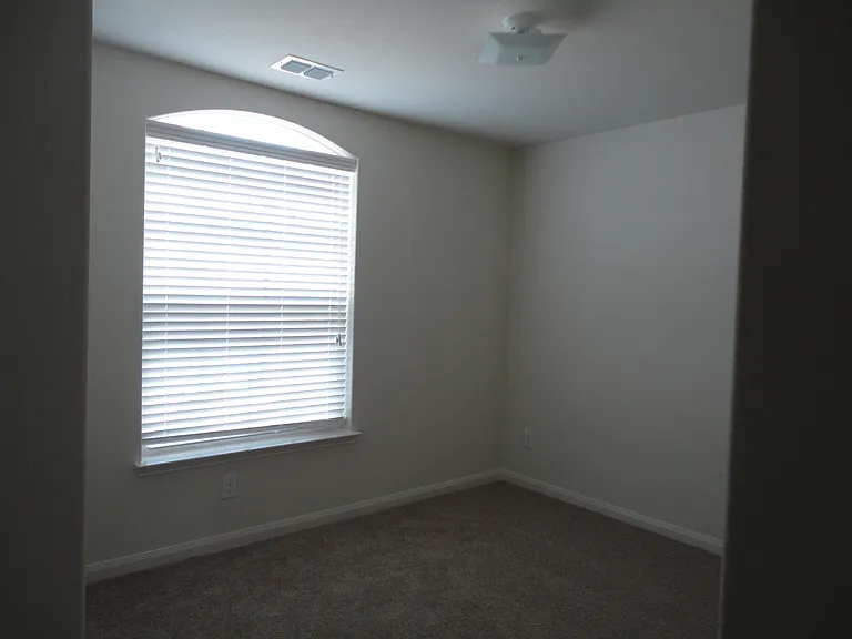 1800 Douglas St #1 — Photo 8