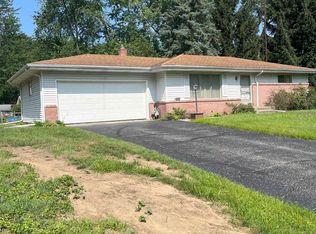 8089 Comanche Trl, Temperance, MI 48182