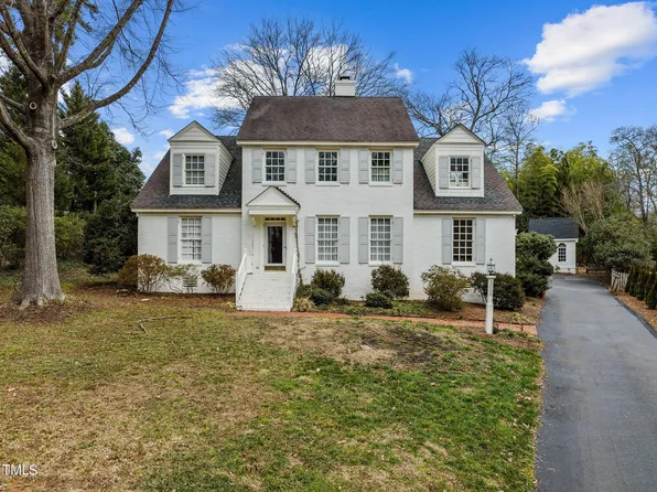 3000 Woodgreen Dr, Raleigh, NC 27607