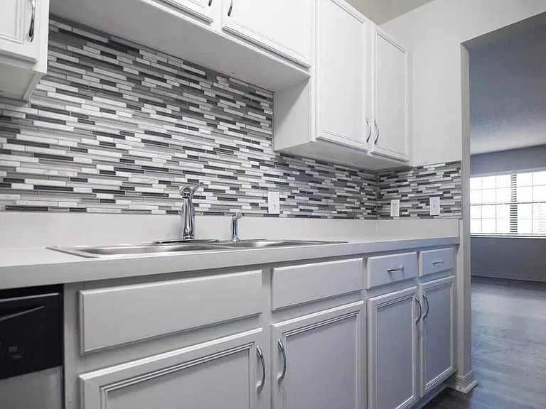 Woodland Heights Apartments — Photo 22