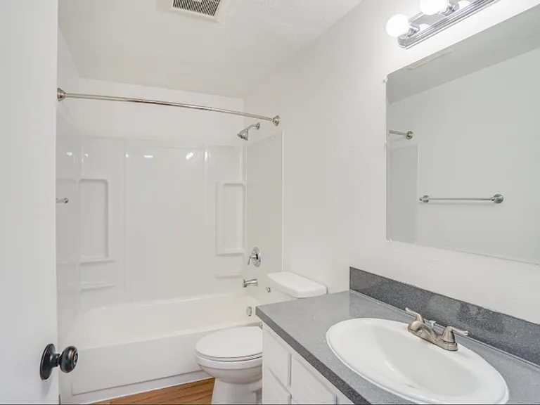 Westwood Apartments ** On-site Laundry Facilities, Off-Street Parking & Private Patio or Balcony — Photo 4
