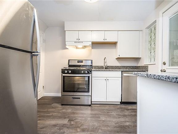 3rd image of 527 529 Maytide St