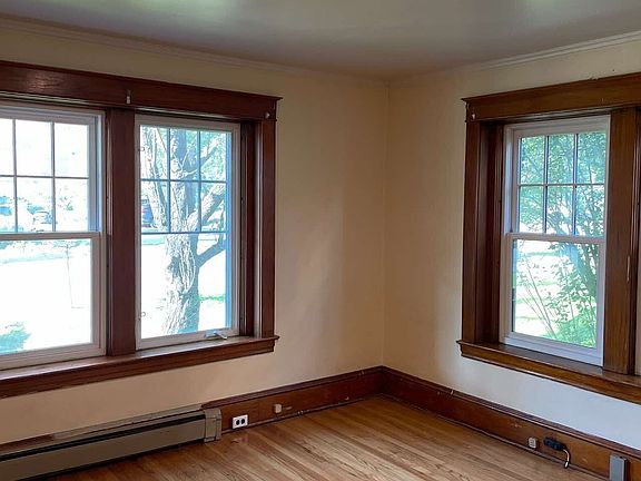 4th image of 295 Pearl St #10-1A