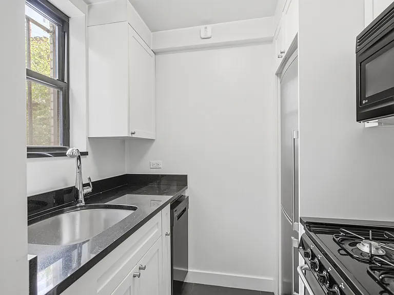 225 E 73rd St #1F — Photo 8
