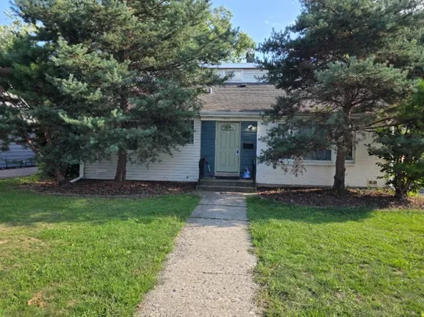 7019 Palma Ln, Morton Grove, IL 60053