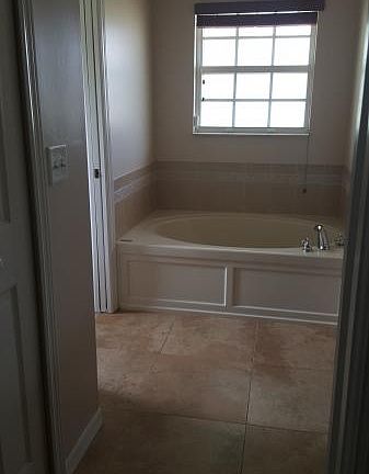 4th image of 1809 SE 1st Ter