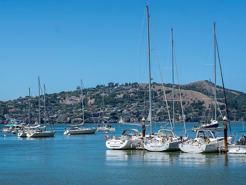Active Coastal Living in Sausalito | Summit at Sausalito Apartments