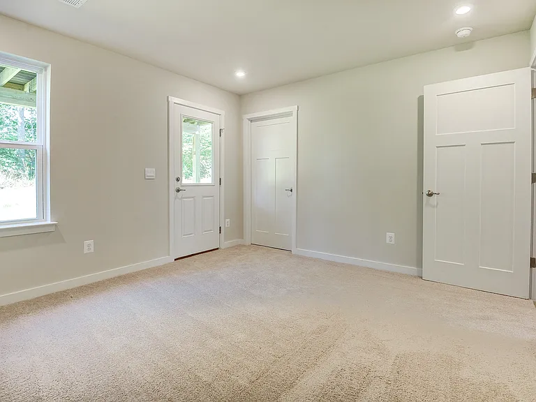 116 Shuoner Ct — Photo 11