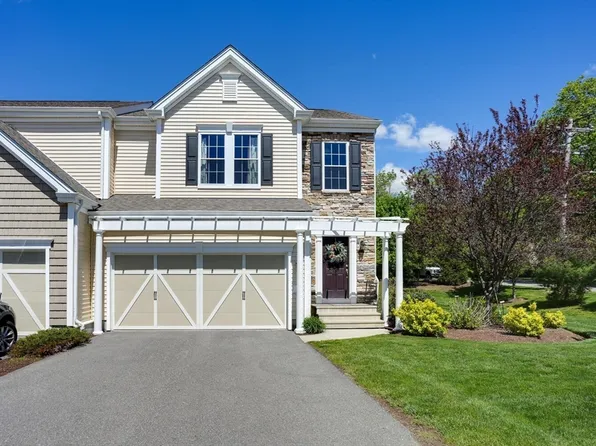 2 Wayside Dr #2, Hopkinton, MA 01748