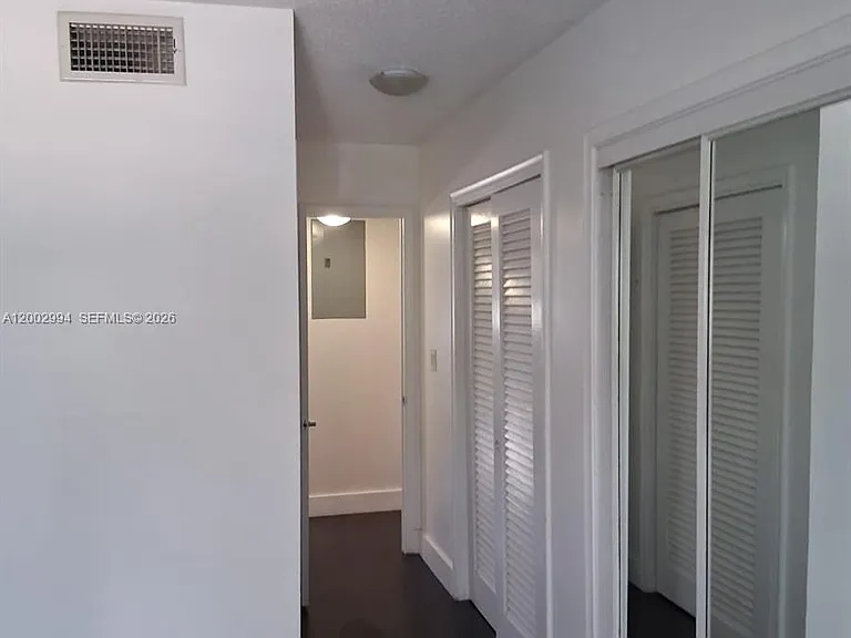 301 NE 14th Ave #202 — Photo 9