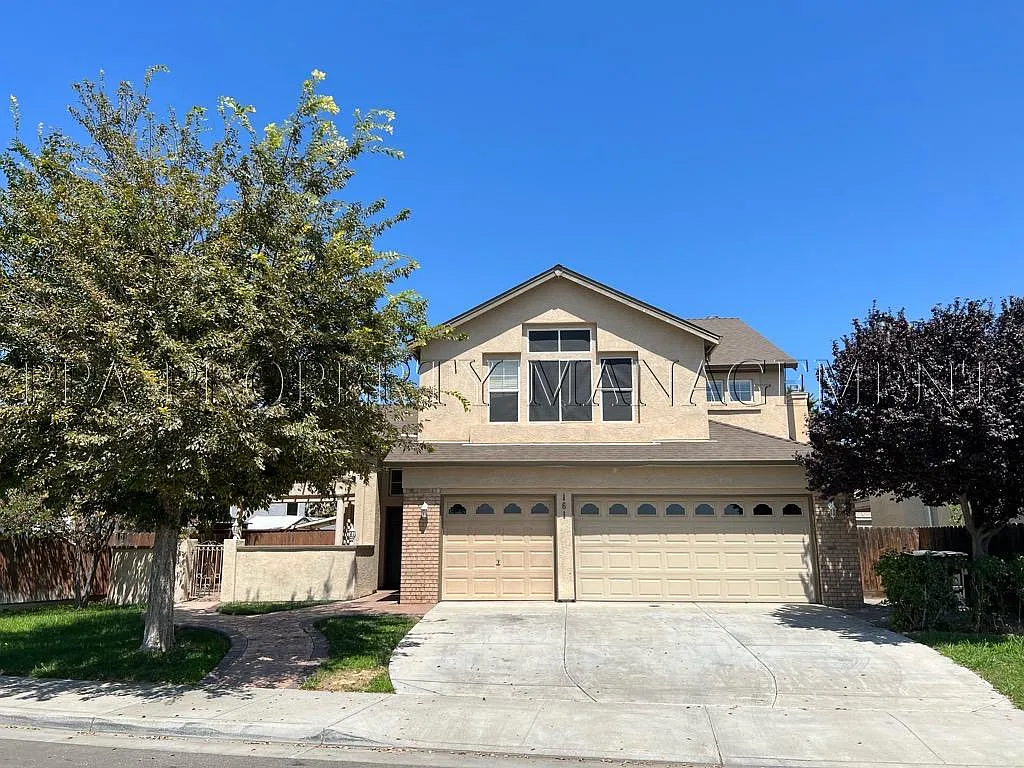 4 bed, 2316 sqft, $3,000 — Photo 1