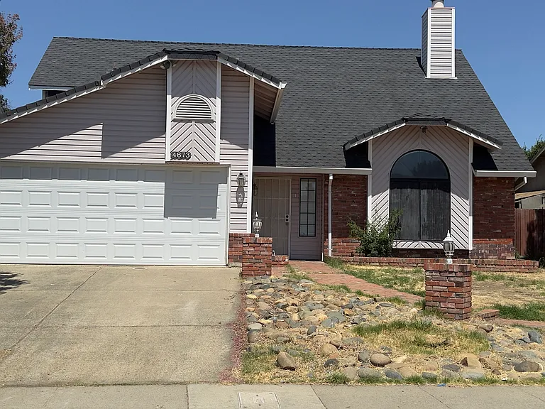 4873 Tomasini Way — Photo 1