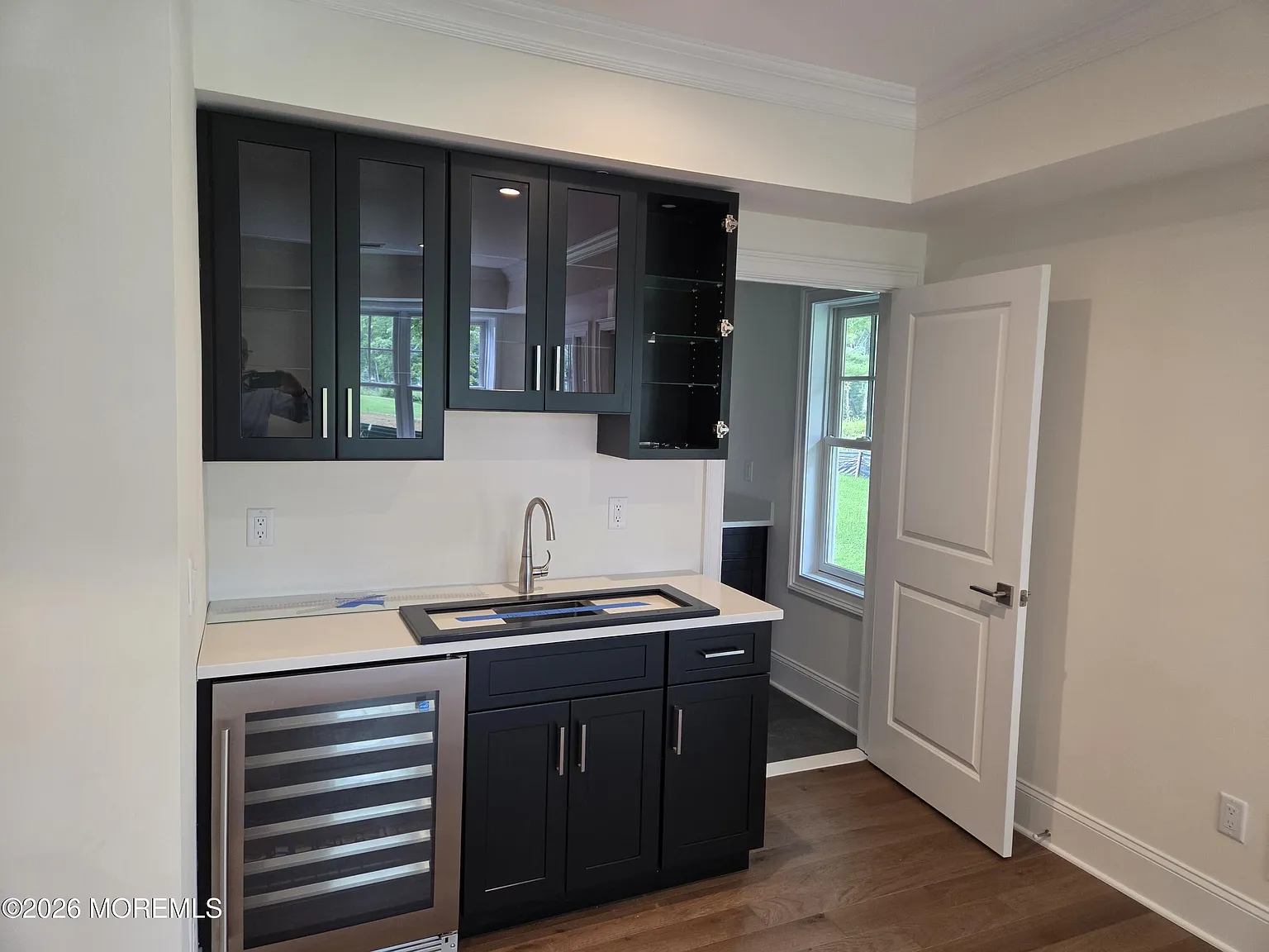 3 bed, 3.5 bath, 3400 sqft, $8,000 — Photo 4